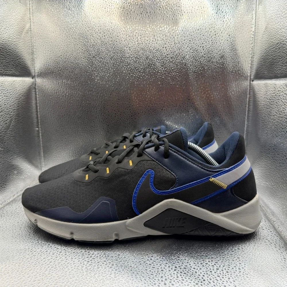 Size 11.5 Nike Legend Essential 2 Mens Black Blue White Walking Shoes CQ9356-034